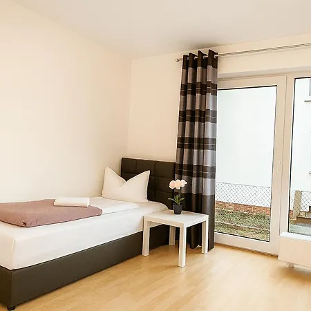 아파트 Sunnyhome Monteurwohnungen Und In *