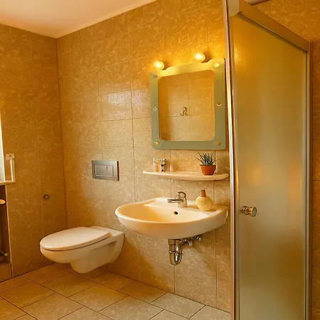 Sunnyhome Monteurwohnungen Und In Apartment Schwandorf in Bayern